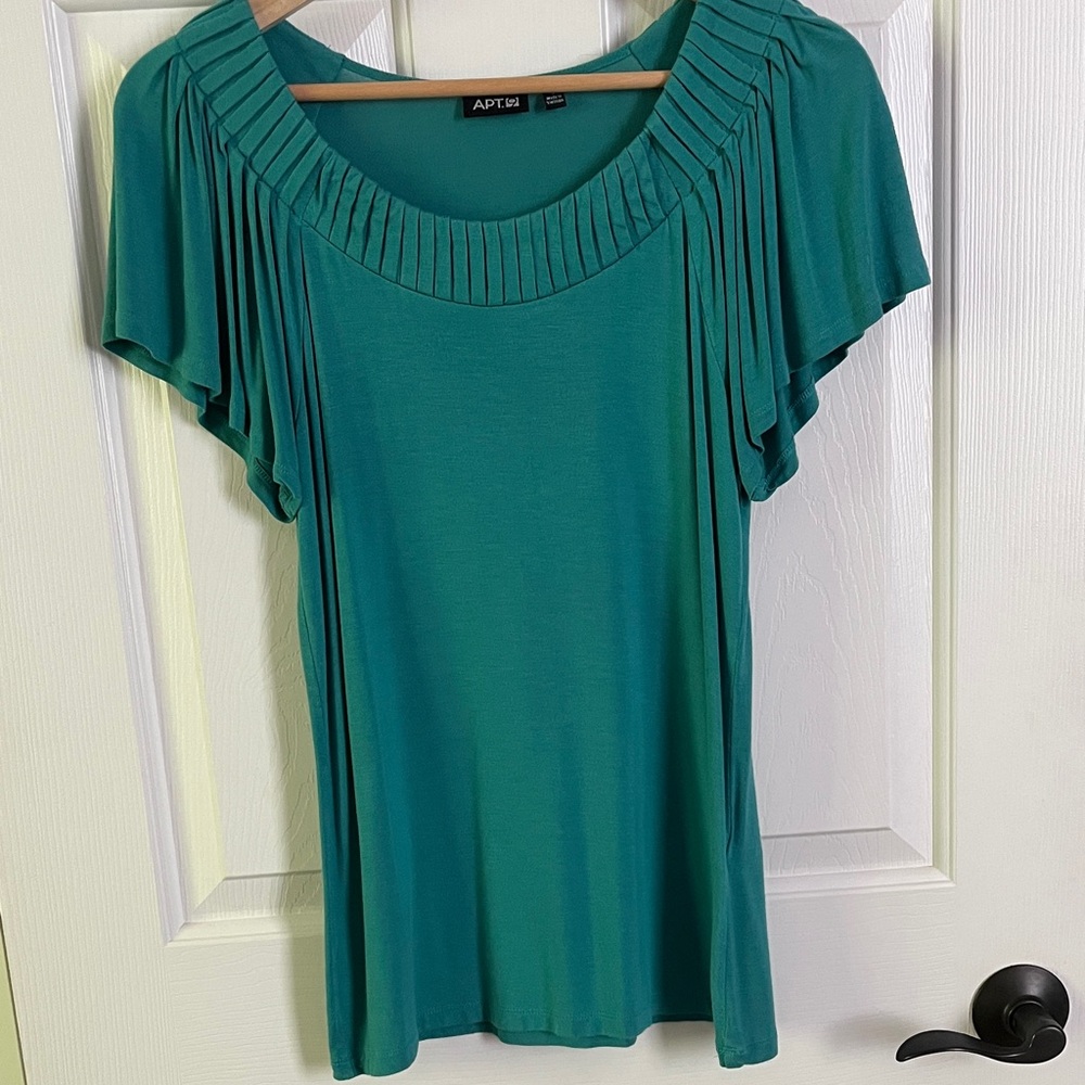 Apt. 9 Women's Green Flutter Sleeve Blouse